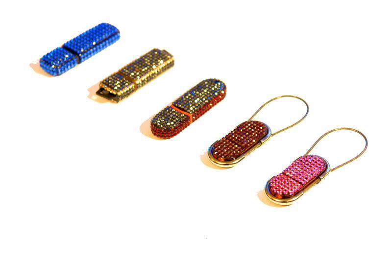 MJ - USB Flash Drive Swarovski Limited Edition - 20 sizes of stones, 50 shade colors.