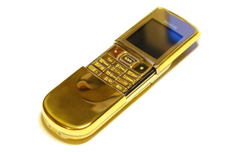 MJ - Nokia 8800 Gold Sirocco Single Copy - Gold Case, Gold Buttons, Gold Box.