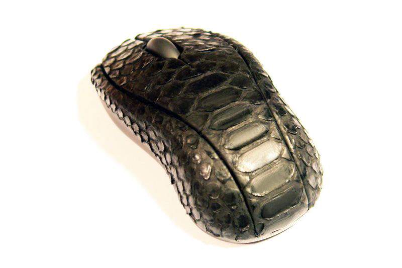 MJ - Mouse Single Copy Genuine Leather Snake - Case from Carbon & Black African King Cobra Skin