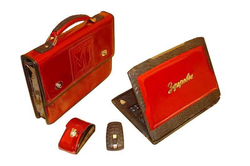 MJ - Laptop Health Single-Copy with Mouse & Notebook Bag. Python Natural Leather. Decorate Gold.